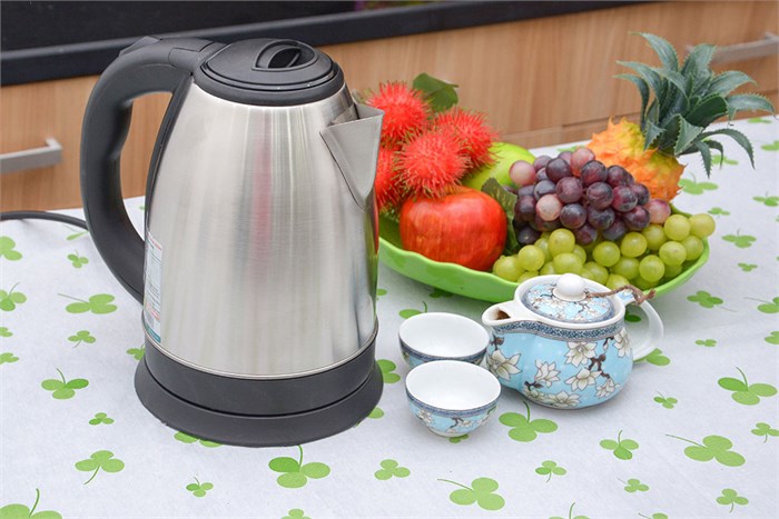 Bình đun siêu tốc Sunhouse 1.8 lít SHD1182