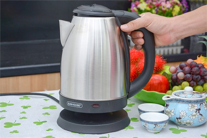 Bình đun siêu tốc Sunhouse 1.8 lít SHD1182